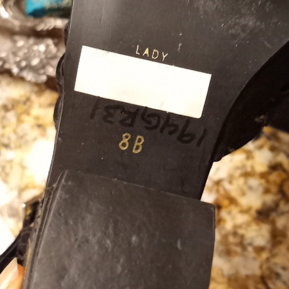 ❤ size 8 platform sandal by 2 lips - Picture 5 of 7